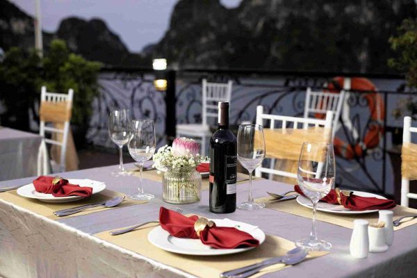 2 Days 1 Night Halong Bay Cruise: Verdure Lotus Grandeur Itinerary